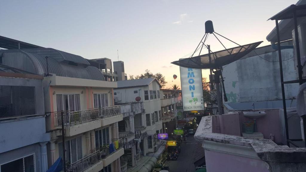 Long Beach Hotel Patong Buitenkant foto